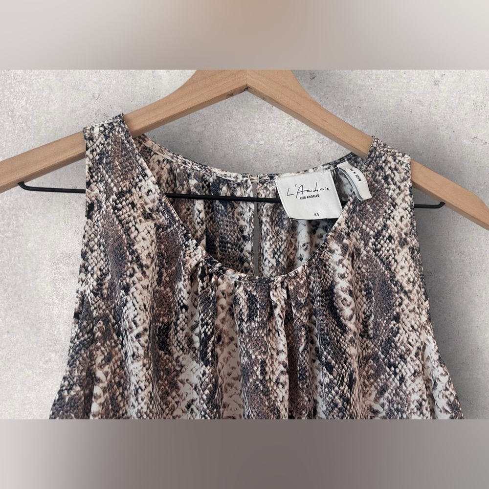 Revolve L’Academie Los Angeles Snakeprint Cold Shoulder Top Size XS - Picture 8 of 13